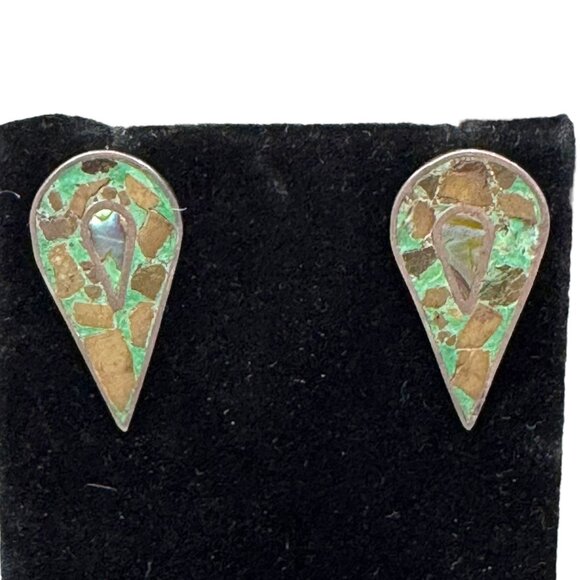 Vintage Screw Back Teardrop Earrings Turquoise Inlay Design Southwestern Western - Picture 1 of 5